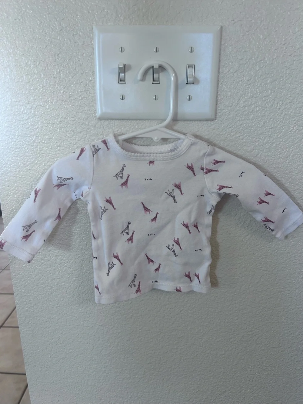 Carter's White Long-Sleeve Tee with Pink Giraffe Print